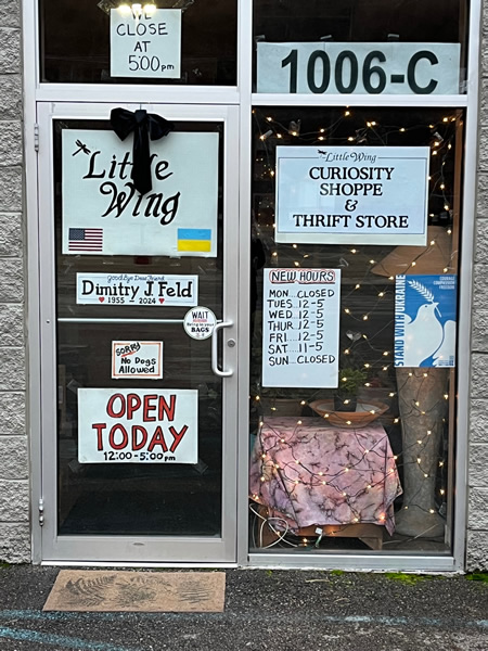 Image of entrance to Little Wing Curiosity Shoppe and Thrift Store